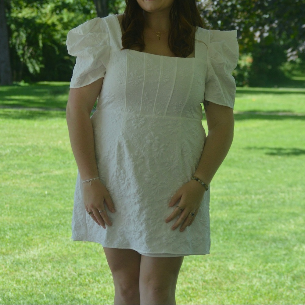 Elegant White Floral Dress